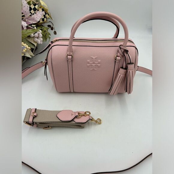 Tory Burch Handbags - Women’s Tory Burch pebble  grain Leather shoulder bag removable strap